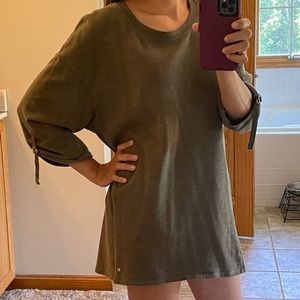 Victoria’s Secret green lounge top large